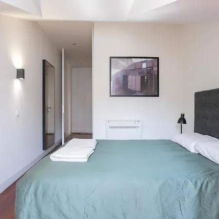 Spacious In Apartment